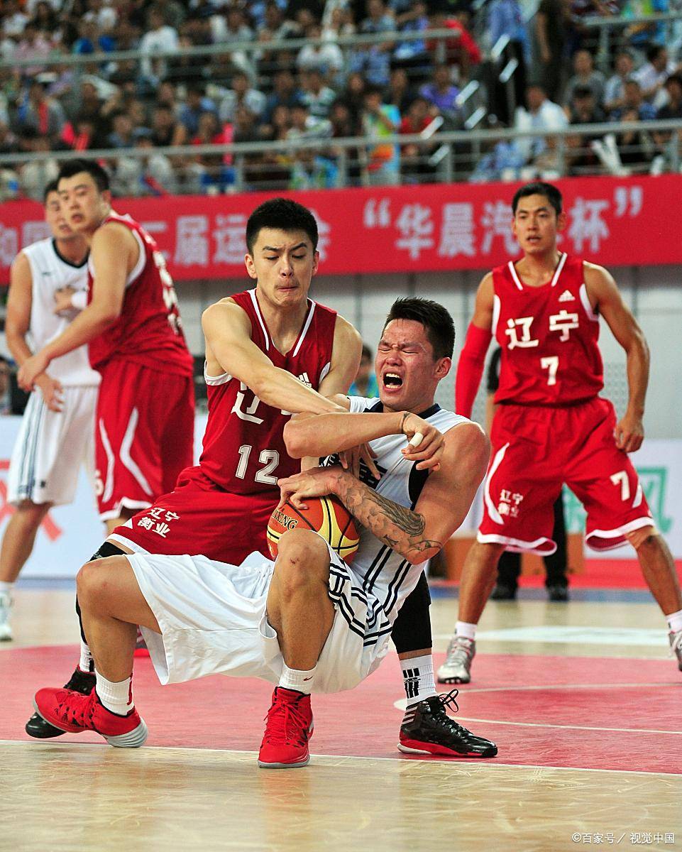 冲刺阶段突围战来临;深圳男篮围绕NBA季后赛门线救险;悬念犹存;医务组通报恢复的简单介绍 冲刺阶段突围战来临;深圳男篮围绕NBA季后赛门线救险;悬念犹存;医务组通报恢复的简单介绍
